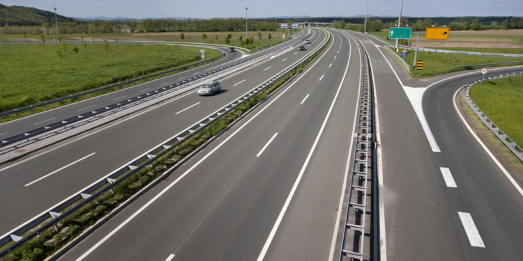 Обещают. Гарантийный срок бетонной дороги Николаев-Кропивницкий – 28 лет