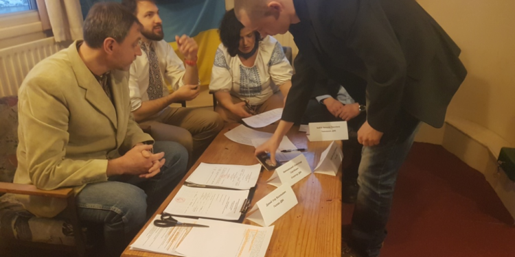 Самый отдаленный участок: украинские полярники завершили голосование