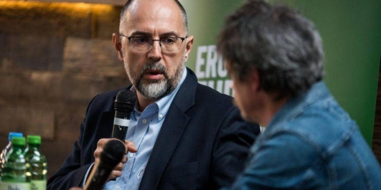 Лидер венгров Румынии, которого не пустили в Украину, обвинил украинского посла во лжи