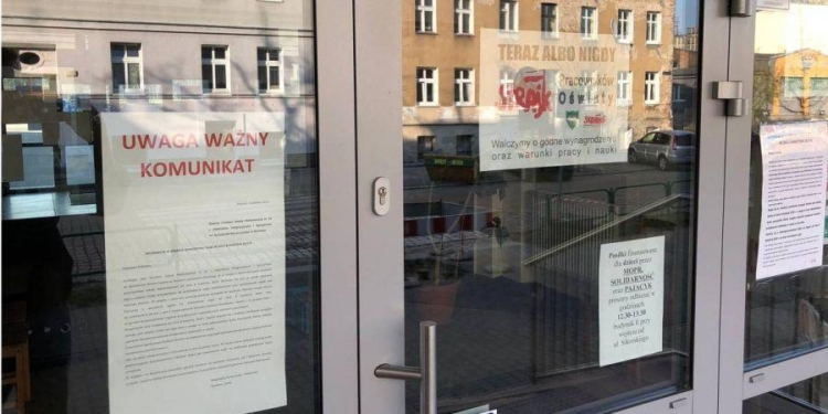 В Польше началась масштабная забастовка учителей