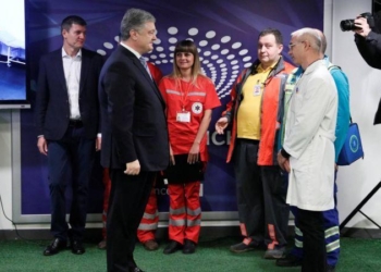 Порошенко сдал анализы на НСК Олимпийский