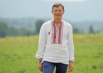 Ляшко обиделся на “1+1” и опубликовал телефоны Зеленского и Коломойского