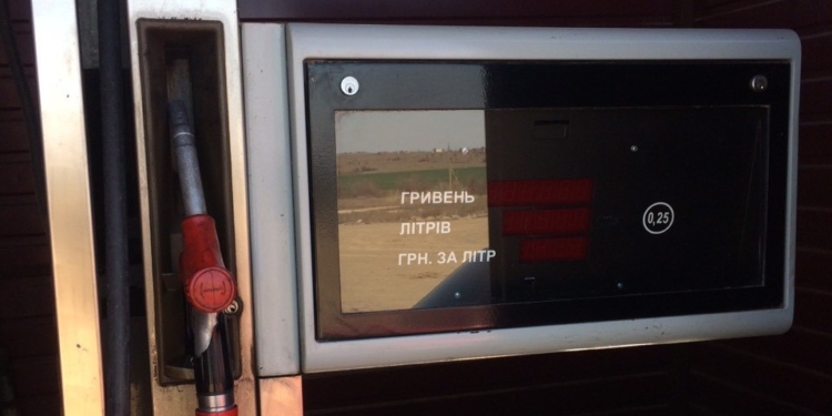 Очередная незаконная АЗС на Николаевщине – изъято 2,7 тонн дизтоплива