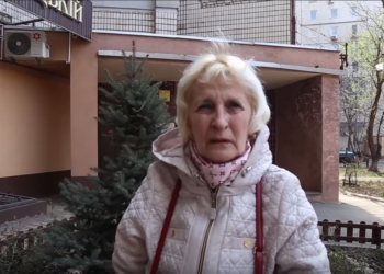 Мать Зеленского считает, что ее сына уничтожают в пользу Порошенко