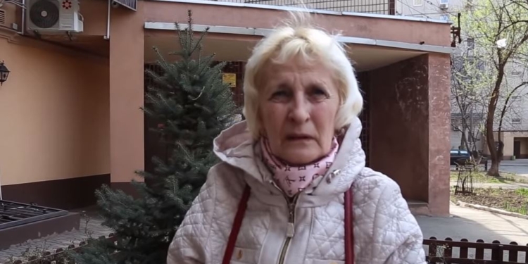 Мать Зеленского считает, что ее сына уничтожают в пользу Порошенко