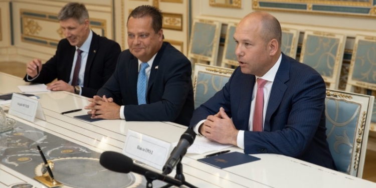 Глава Всемирного конгресса украинцев отреагировал на призыв Зеленского к диаспоре во время инаугурации (ФОТО)