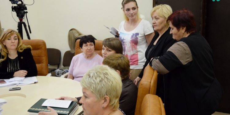 Жителей аварийного дома по Даля не могут отселить: от общежитий отказываются, а новое жилье достанется первым в квартирной очереди (ВИДЕО)