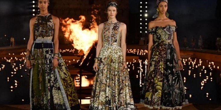Африканская нота Dior: в Марокко прошел показ мод