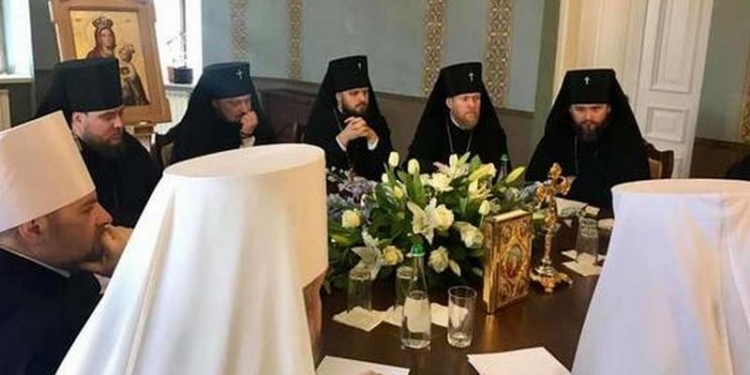 Сегодня пройдет Священный синод ПЦУ из-за конфликта между Филаретом и Епифанием