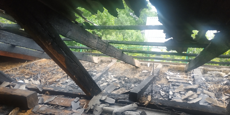 На Николаевщине пожарные спасли от полного уничтожения две дачи и частный дом (ФОТО)