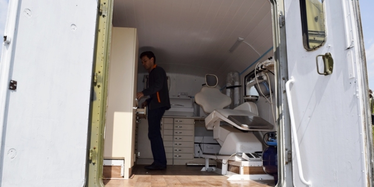 Николаевские волонтеры превратили ГАЗ-66, прошедший Иловайск, в мобильный стоматологический комплекс для 28-й мехбригады