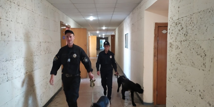 Сообщение о заминировании НУК им.адмирала Макарова оказалось ложным (ФОТО)