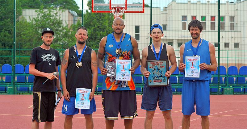 Команда из николаевских баскетболистов и житомирянина вышла в Суперфинал УСЛ 3х3 (ФОТО) 1