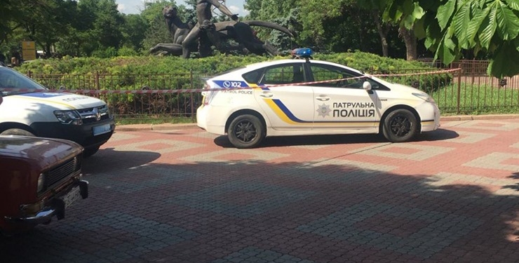 В Николаеве заминировали зоопарк, аэропорт, гостиницу, костел и завод (ФОТО)