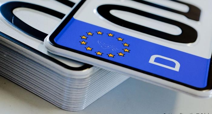 Обжегшись на молоке… В Германии суд одобрил изъятие номеров на машину, усмотрев в них намек на Гитлера