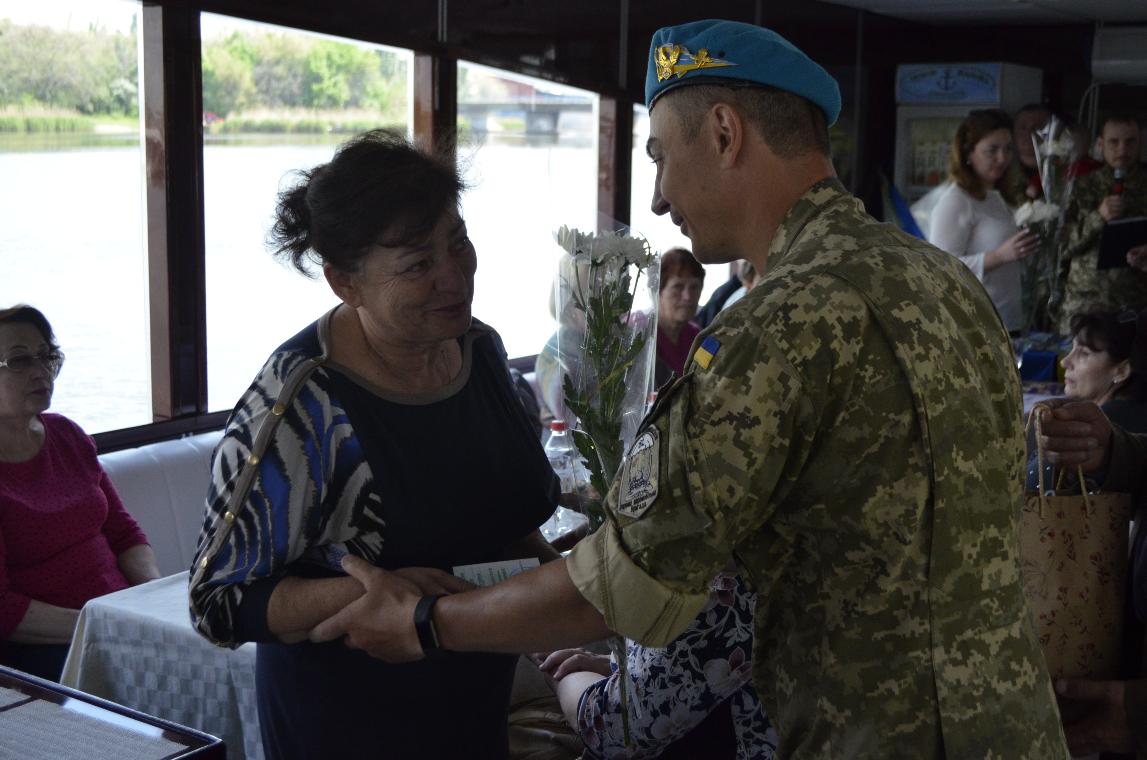 В Николаеве для мам погибших в АТО/ООС воинов устроили праздник в День матери (ФОТО)