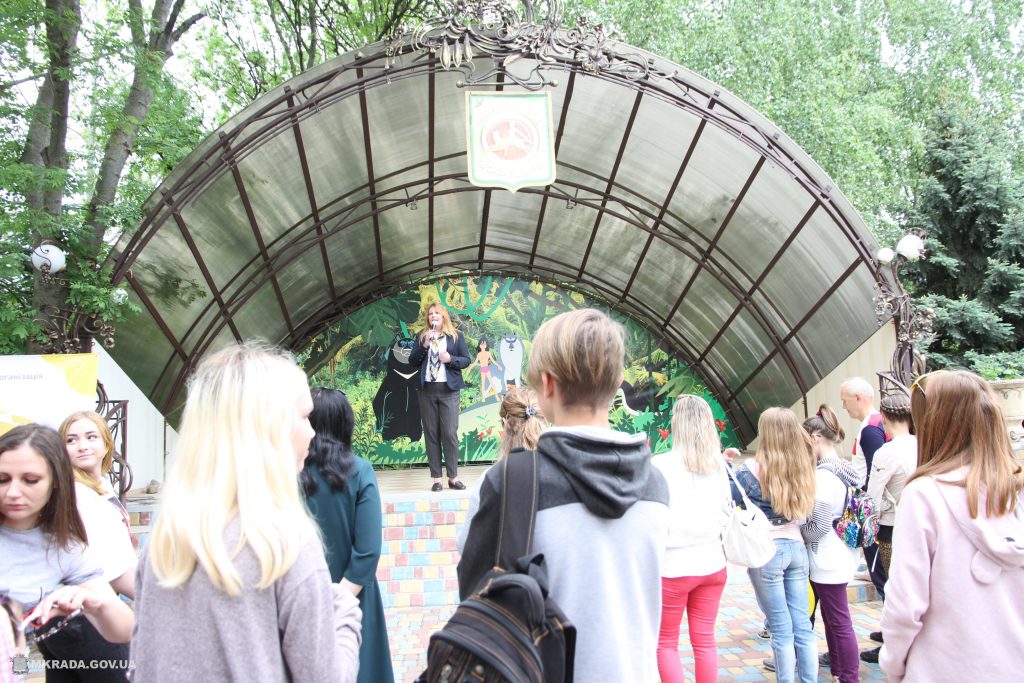 Сотне воспитанников детских домов семейного типа и приемных семей устроили праздник в Николаевском зоопарке (ФОТО) 19