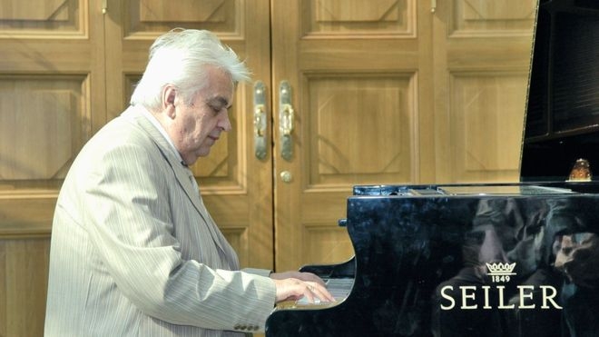 Умер композитор Евгений Крылатов, автор песен «Три белых коня» и «Прекрасное далёко»