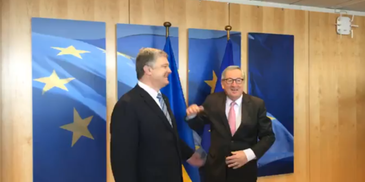Порошенко наградил президента Еврокомиссии орденом Ярослава Мудрого (ВИДЕО)