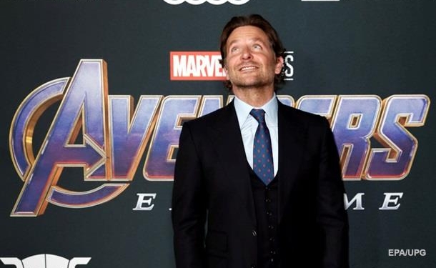 “Мстители” собрали за неделю почти два миллиарда долларов, но рекорд “Звездных войн” побить не смогли”