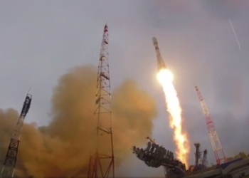 В РФ при запуске в ракету Союз попала молния