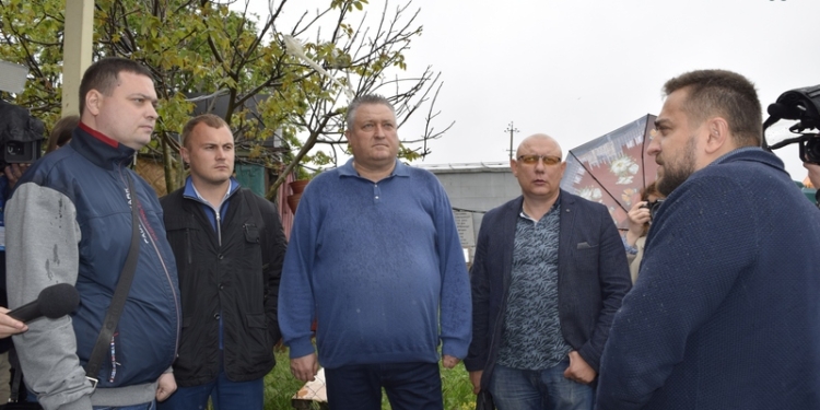 Большинство депутатов профильной комиссии Николаевского горсовета проигнорировали выездное заседание на полигон ТБО, где погиб ребенок