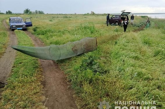 Полиция и Николаевский рыбоохранный патруль поймали браконьеров, наловивших рыбы и креветок на 64 тыс.грн. (ФОТО)