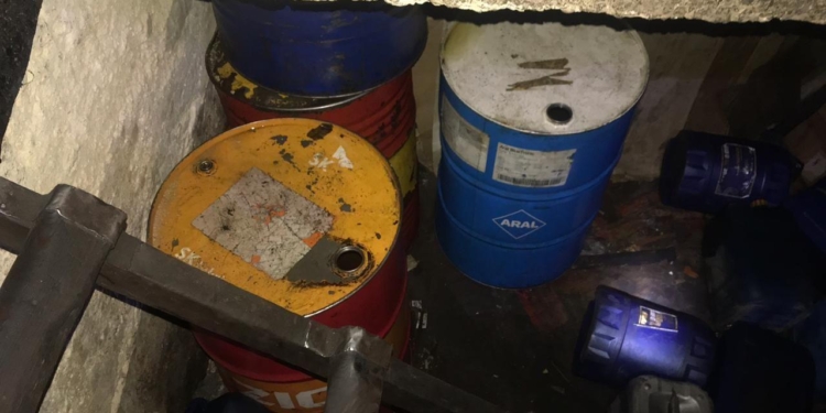 В Николаеве задержали группу воров дизтоплива на железной дороге, в которую входили и машинисты тепловозов (ФОТО, ВИДЕО)