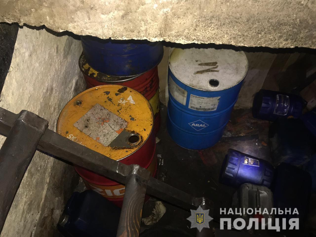 В Николаеве задержали группу воров дизтоплива на железной дороге, в которую входили и машинисты тепловозов (ФОТО, ВИДЕО)