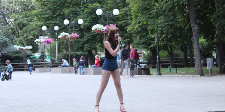 Горожане скоро узнают имя «лучшего певца Николаева» (АФИША)