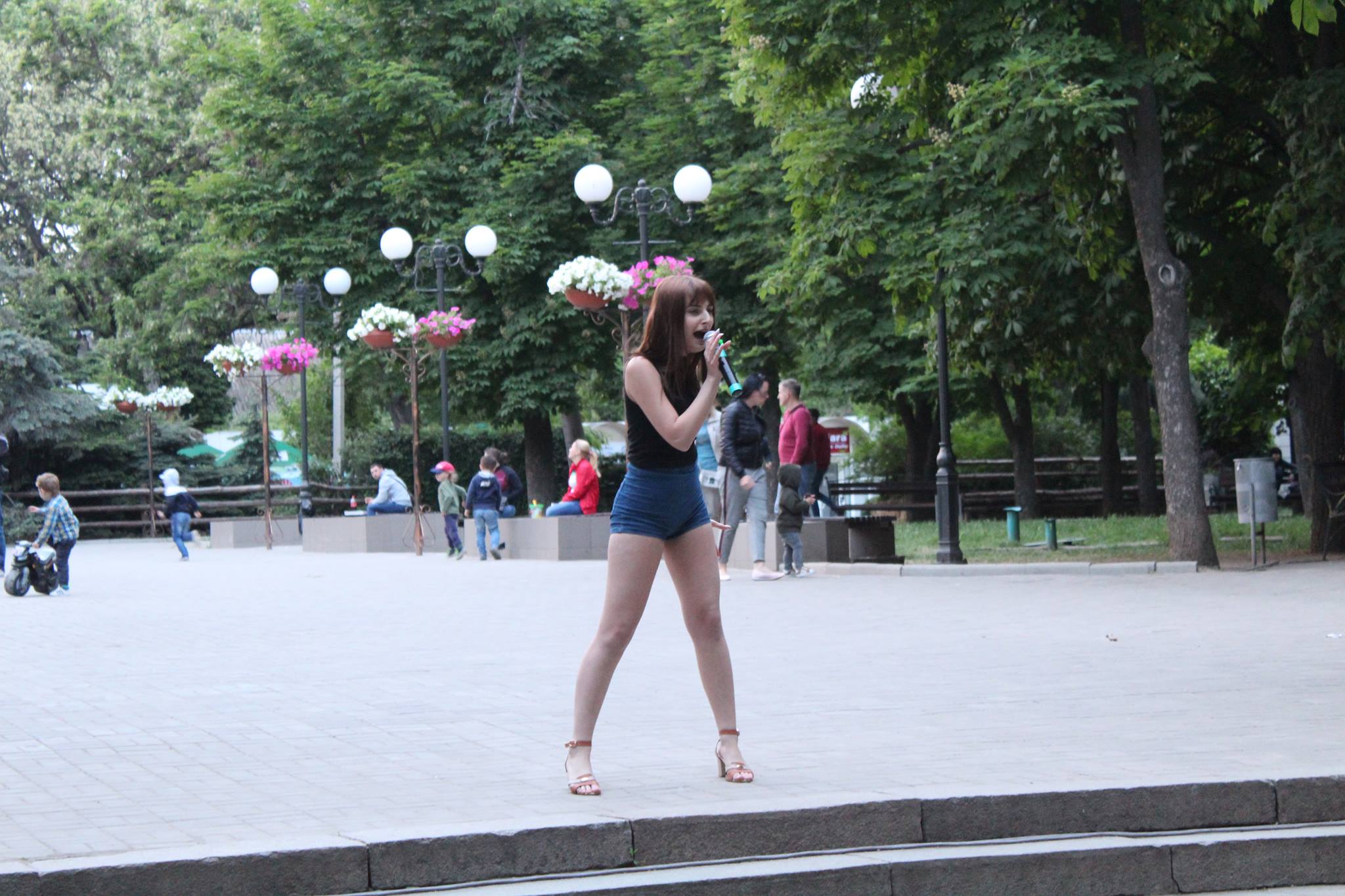 Горожане скоро узнают имя «лучшего певца Николаева» (АФИША)