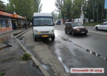 В Николаеве столкнулись маршрутка и Chery Tiggo  (ФОТО)