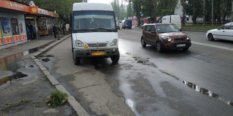 В Николаеве столкнулись маршрутка и Chery Tiggo  (ФОТО)