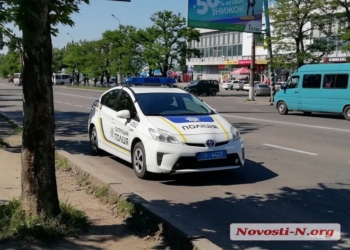 В Николаеве таксист сбил женщину на переходе и сбежал (ФОТО)