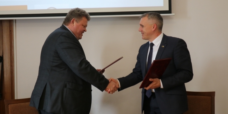 Николаевский глиноземный завод и Николаевский городской совет подписали меморандум о социальном партнерстве  (ФОТО)