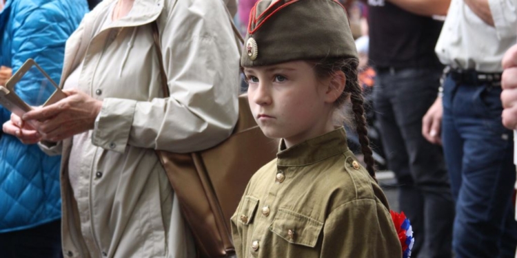 Милитаризация в школах оккупированного Крыма: военная «присяга» теперь с первого класса (ВИДЕО)