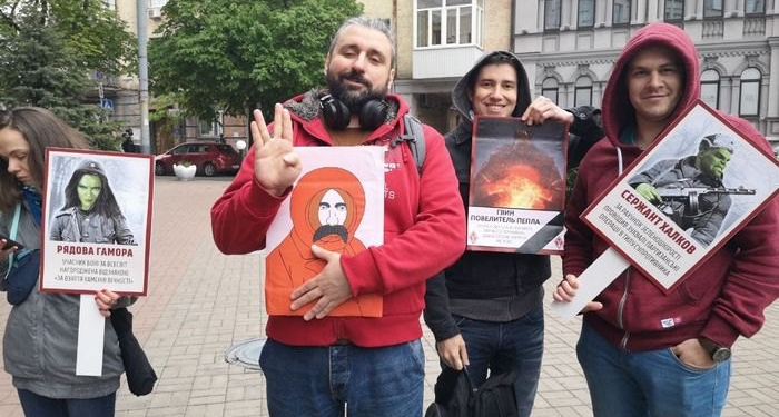 Альтернатива «Бессмертному полку»: в Киеве провели акцию с портретами супергероев (ФОТО)