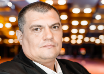 Юзик из “Квартала” хочет баллотироваться в парламент по мажоритарке