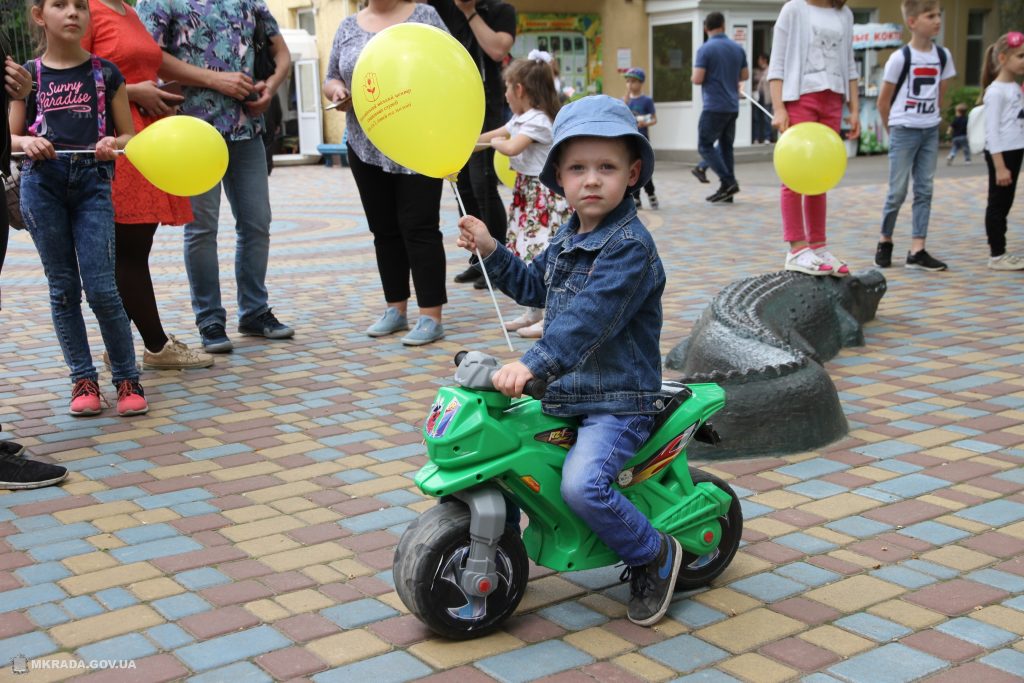 Сотне воспитанников детских домов семейного типа и приемных семей устроили праздник в Николаевском зоопарке (ФОТО) 11