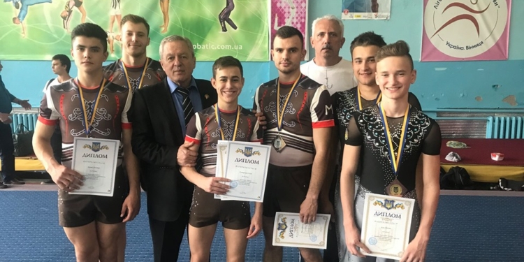 Воспитанники николаевской ДЮСШ стали призерами Чемпионата Украины по спортивной акробатике (ФОТО)