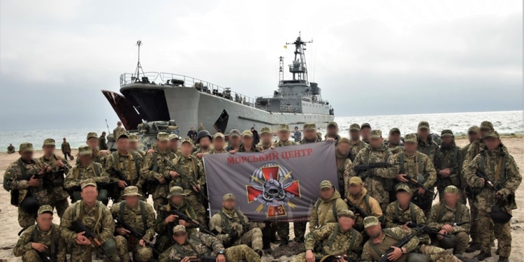 Очаковские «морские котики» провели учения в Черном море (ФОТО)