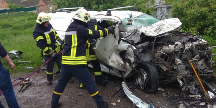 Бригада “Укрэнерго” попала в ДТП, четверо погибших (ФОТО)