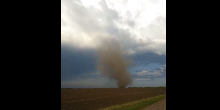 Все ближе. Мощный торнадо зафиксировали в Кировоградской области