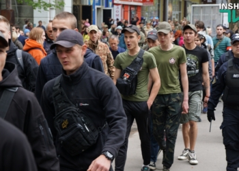 «Бессмертный полк» в Николаеве: за участниками акции наблюдали полиция и проукраинские активисты (ОНЛАЙН)