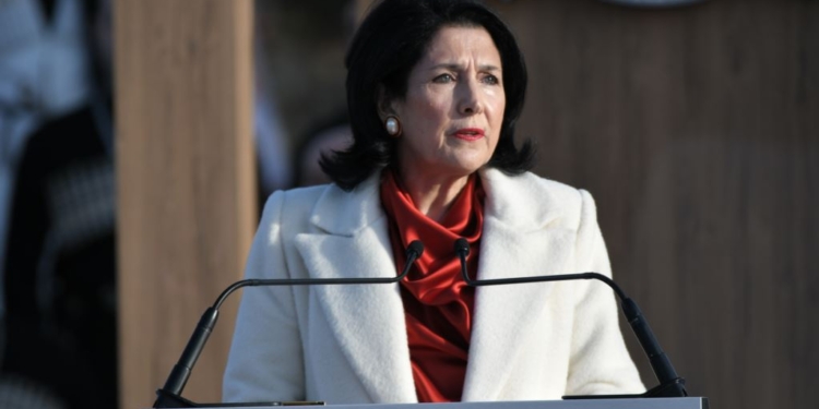 В Грузии оппозиция обвинила президента в тиражировании российской пропаганды