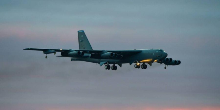 США отправили стратегические бомбардировщики к Персидскому заливу