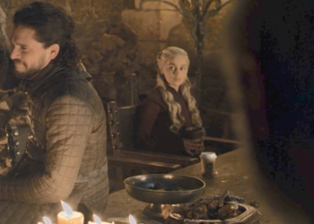 «Дейнерис заказывала травяной чай». Создатели «Игры престолов» извинились за стакан из Starbucks в кадре (ФОТО, ВИДЕО)