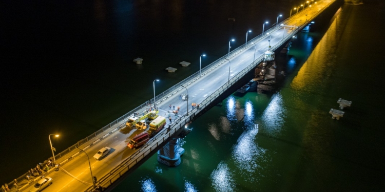 Ремонт Варваровского моста с высоты птичьего полета (ФОТО)