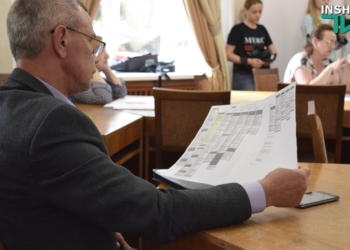 Чиновники и депутаты указали на недостатки проекта новой структуры исполкома — их пожелания передадут Сенкевичу (ФОТО, ВИДЕО)
