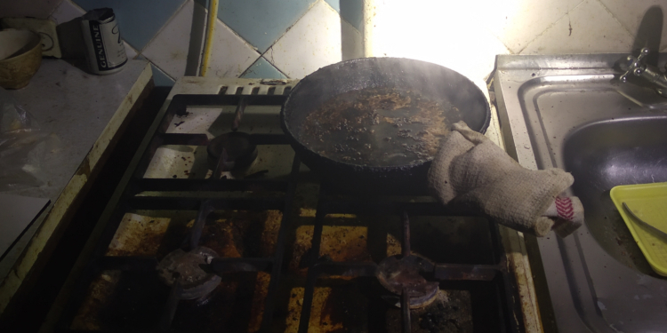 За сутки на Николаевщине потушили 4 пожара в жилом секторе и спасли мужчину (ФОТО)